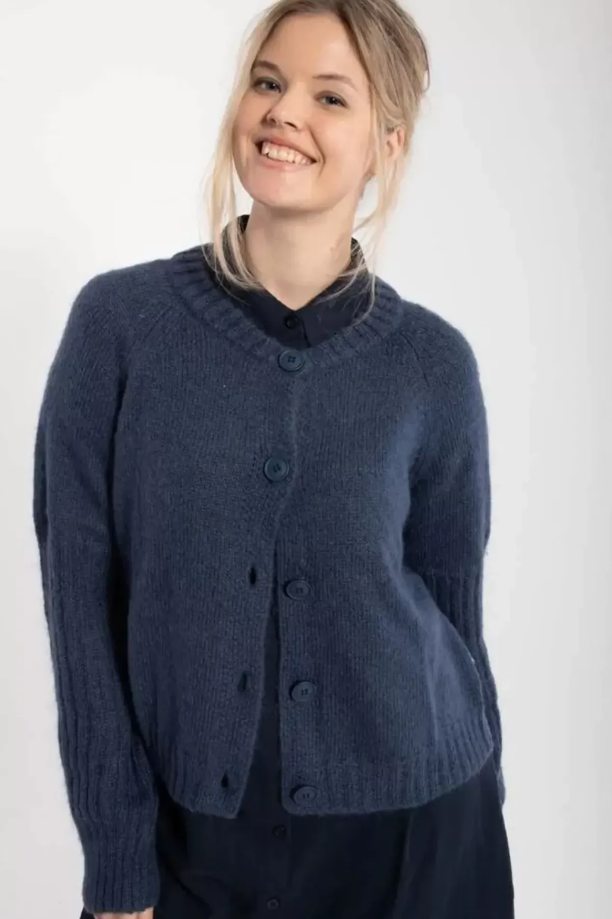 Danefæ Cardigan>Danarnaq Wool Cardigan Marine