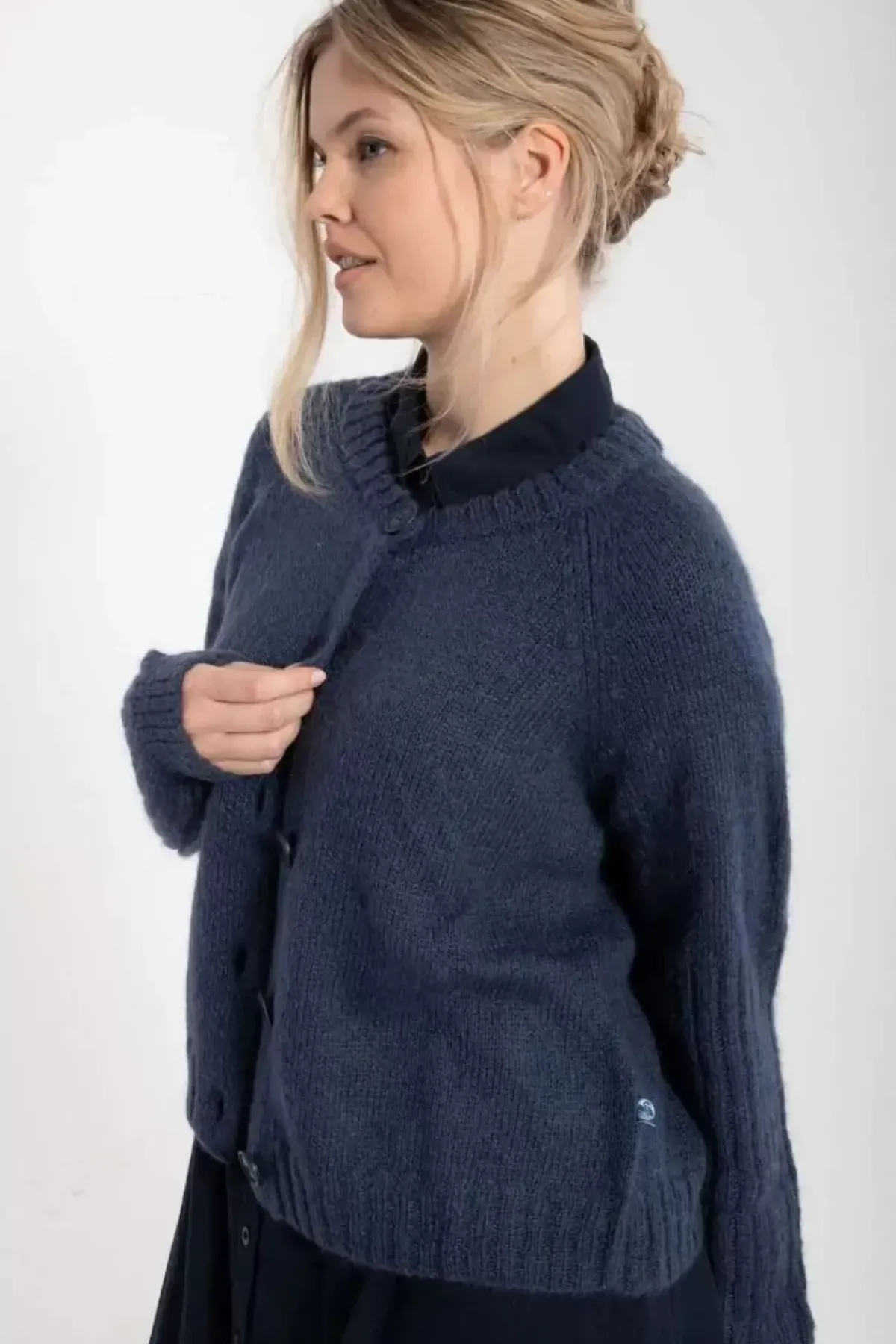 Danefæ Cardigan>Danarnaq Wool Cardigan Marine