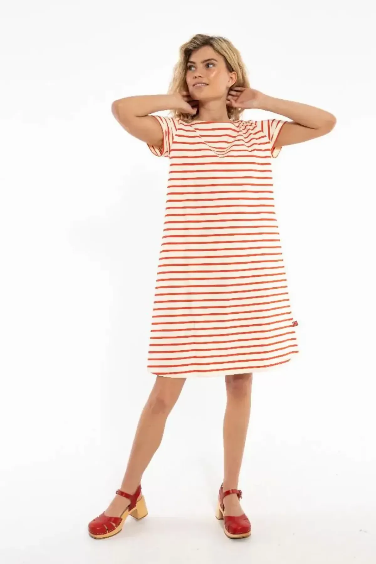 Danefæ Kleider>Danedomingo Heavy Cotton Dress Chalk/Bright Red