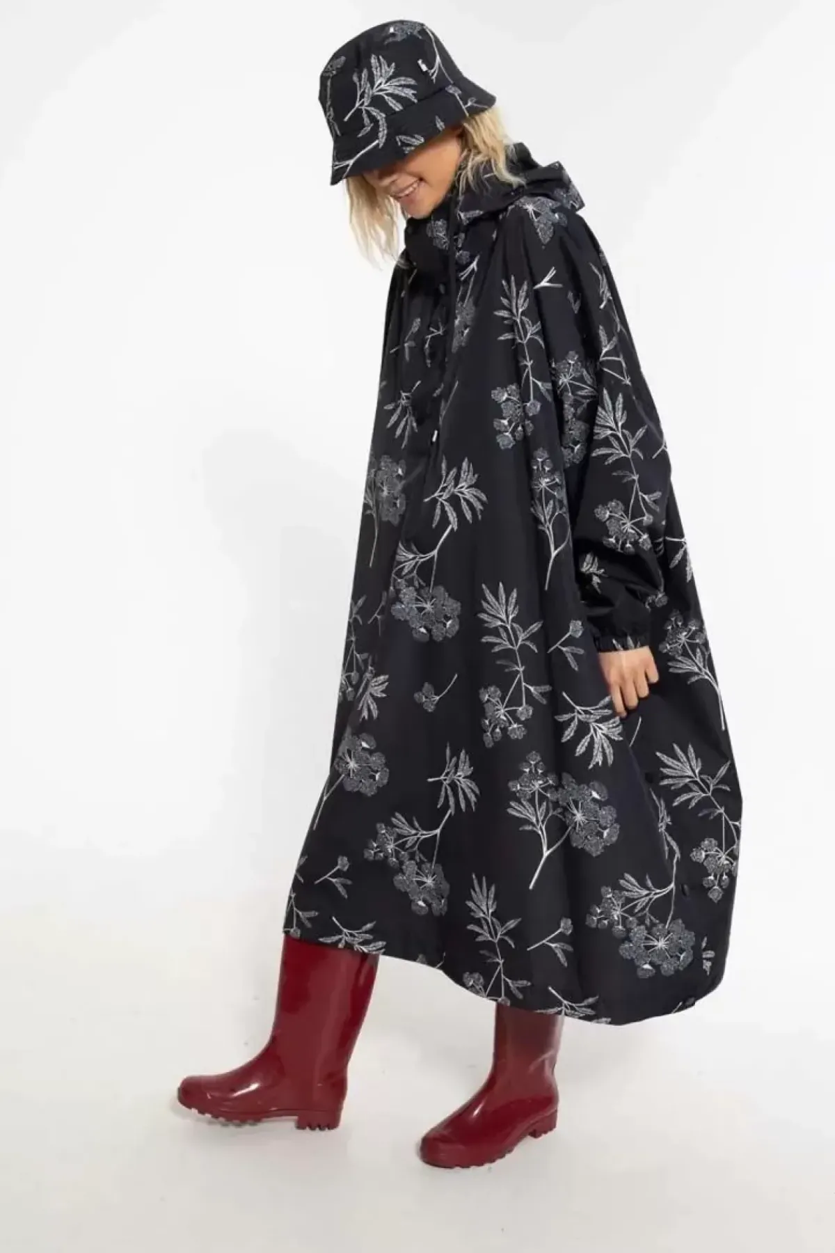 Danefæ Regenjacken>Danedream Drops Rain Poncho Black Hemlock