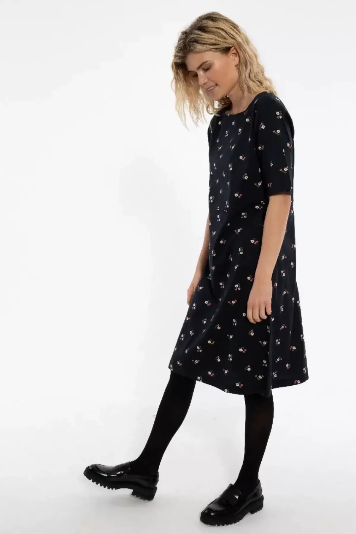 Danefæ Kleider>Danehyacinth Dress Black Miniflower