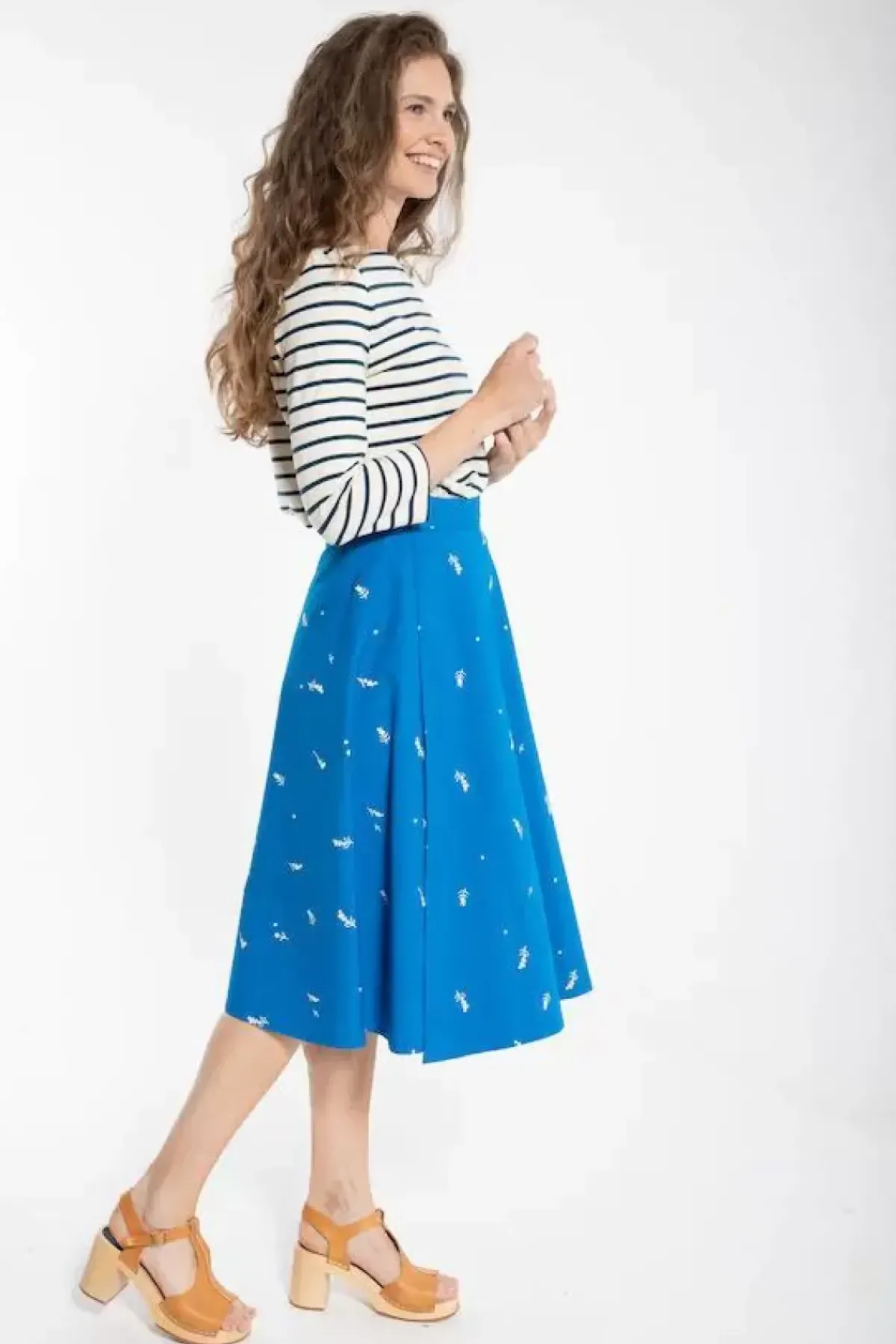 Danefæ Röcke>Danemikkelsen Poplin Skirt Warm Indigo/Chalk Markblomst