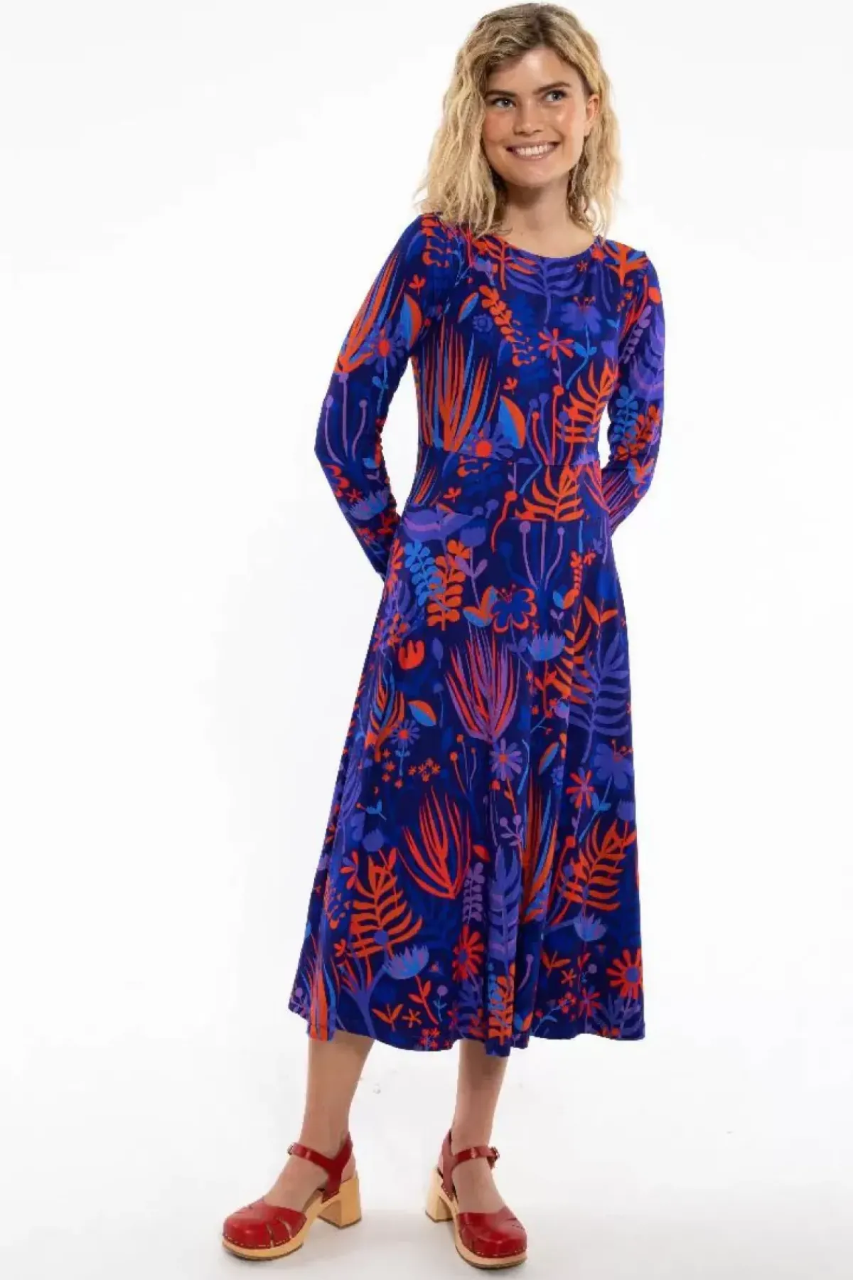 Danefæ Kleider>Danesigrid Viscose Dress Deep Marine Walkabout
