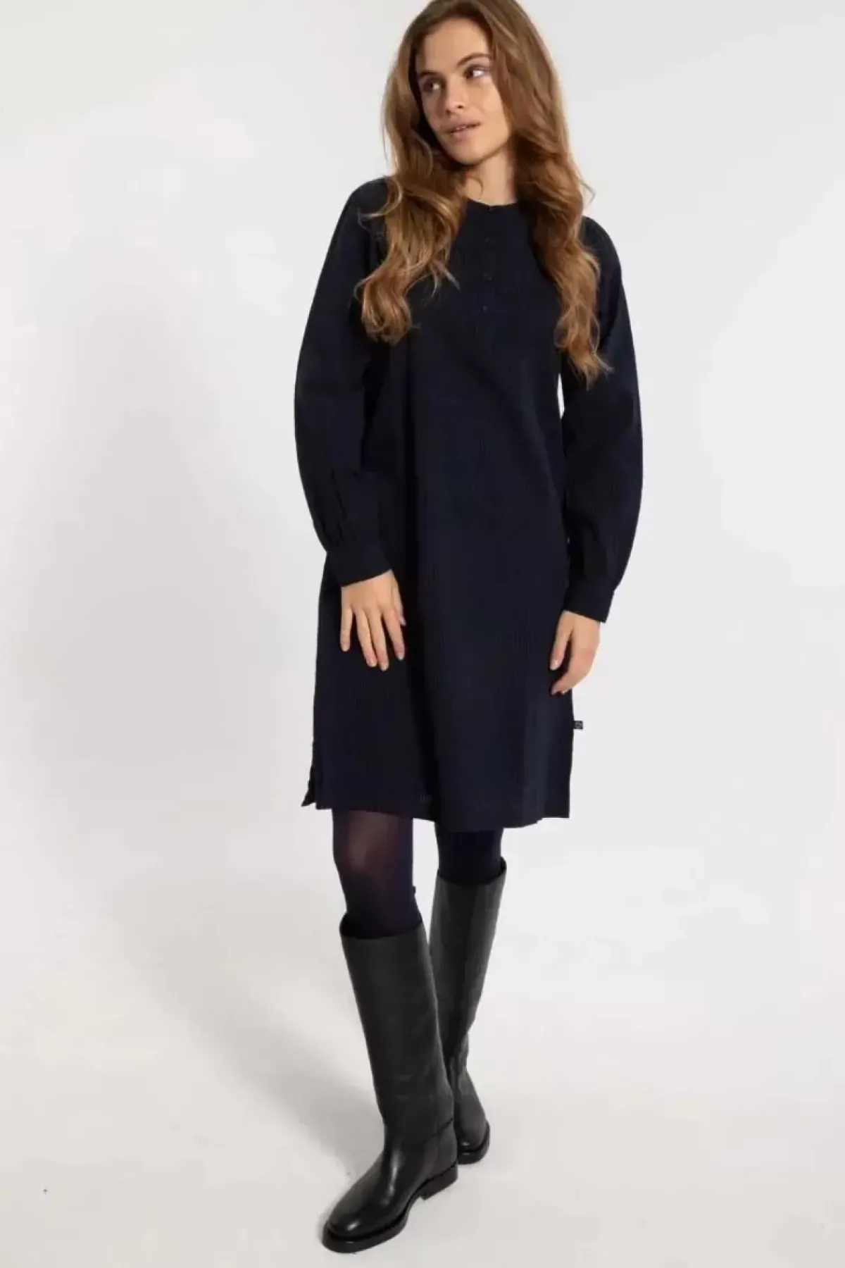 Danefæ Kleider>Danesocial Seersucker Dress Black/Marine