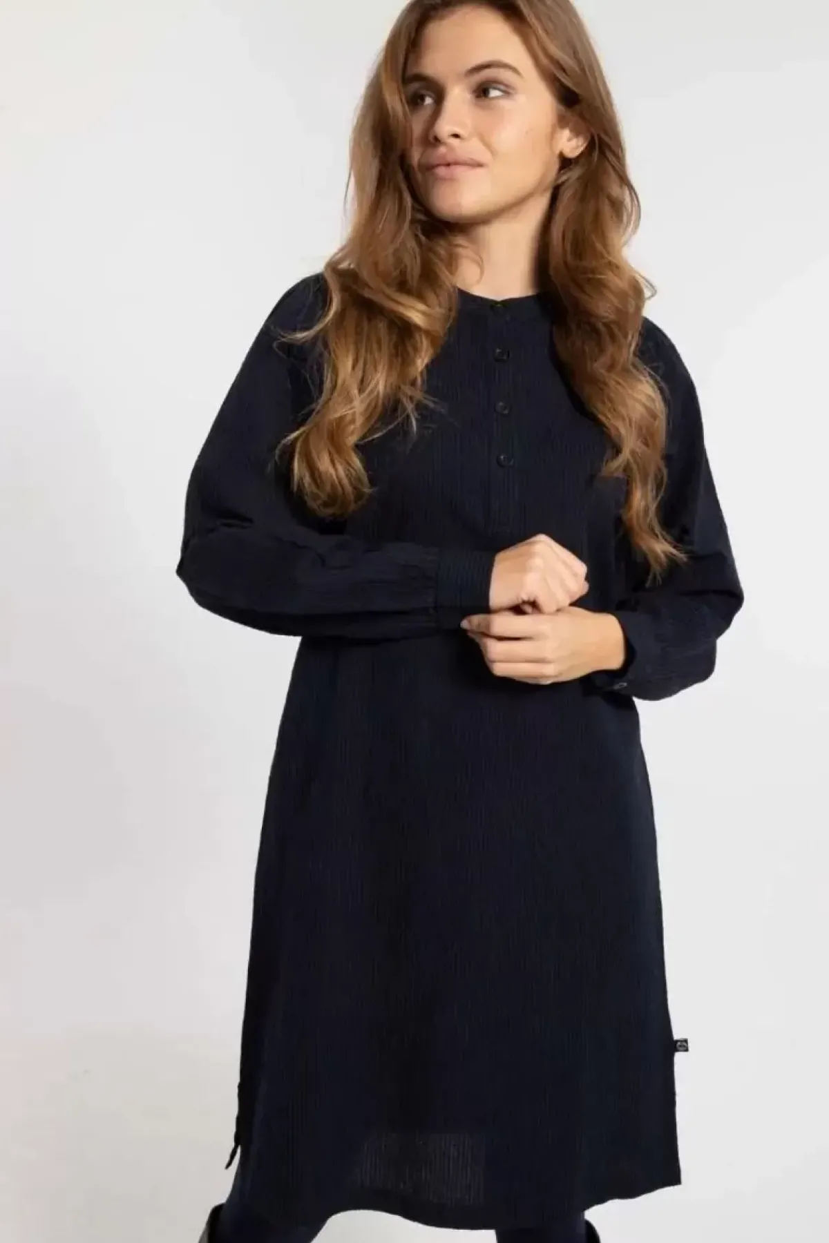 Danefæ Kleider>Danesocial Seersucker Dress Black/Marine