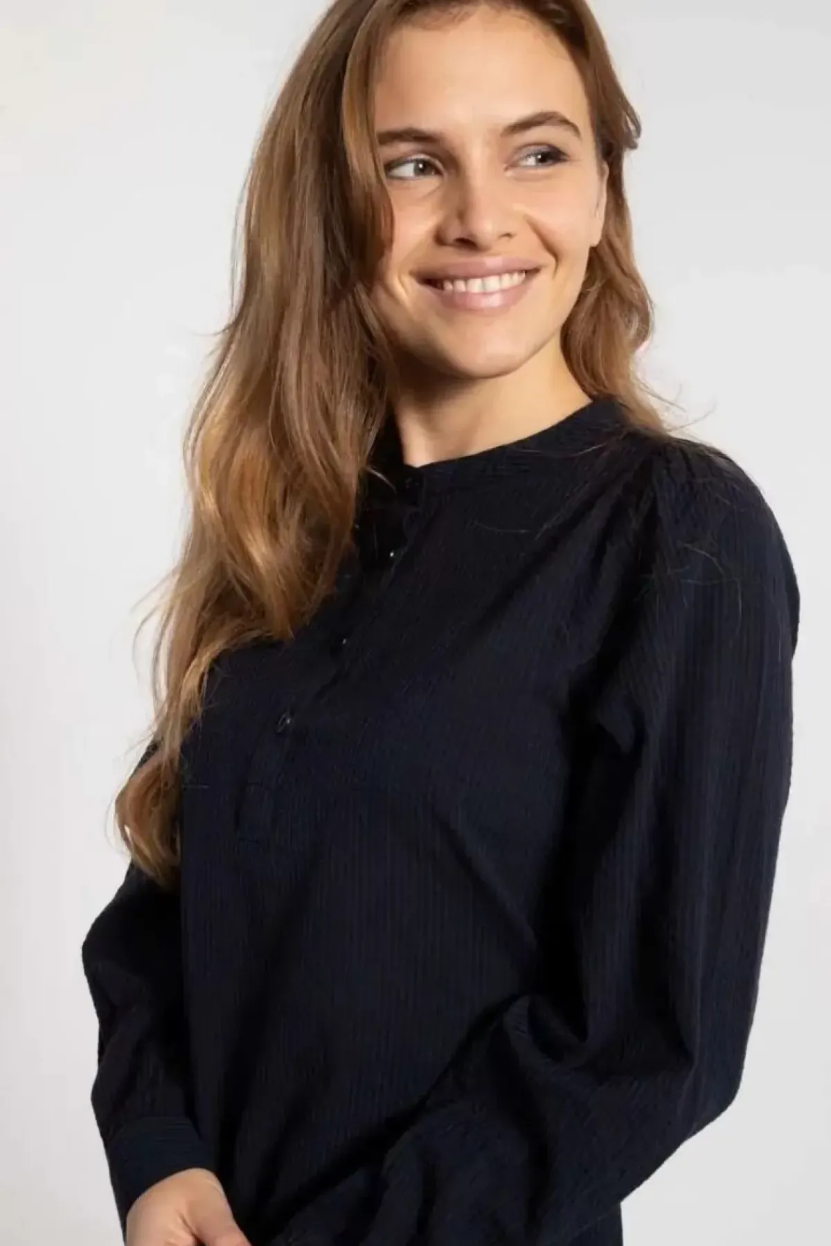 Danefæ Kleider>Danesocial Seersucker Dress Black/Marine