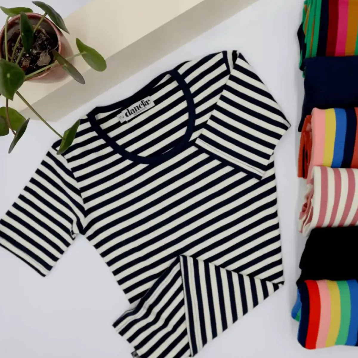 Danefæ T-Shirts>Ess - Danefriend Tee Dk Navy