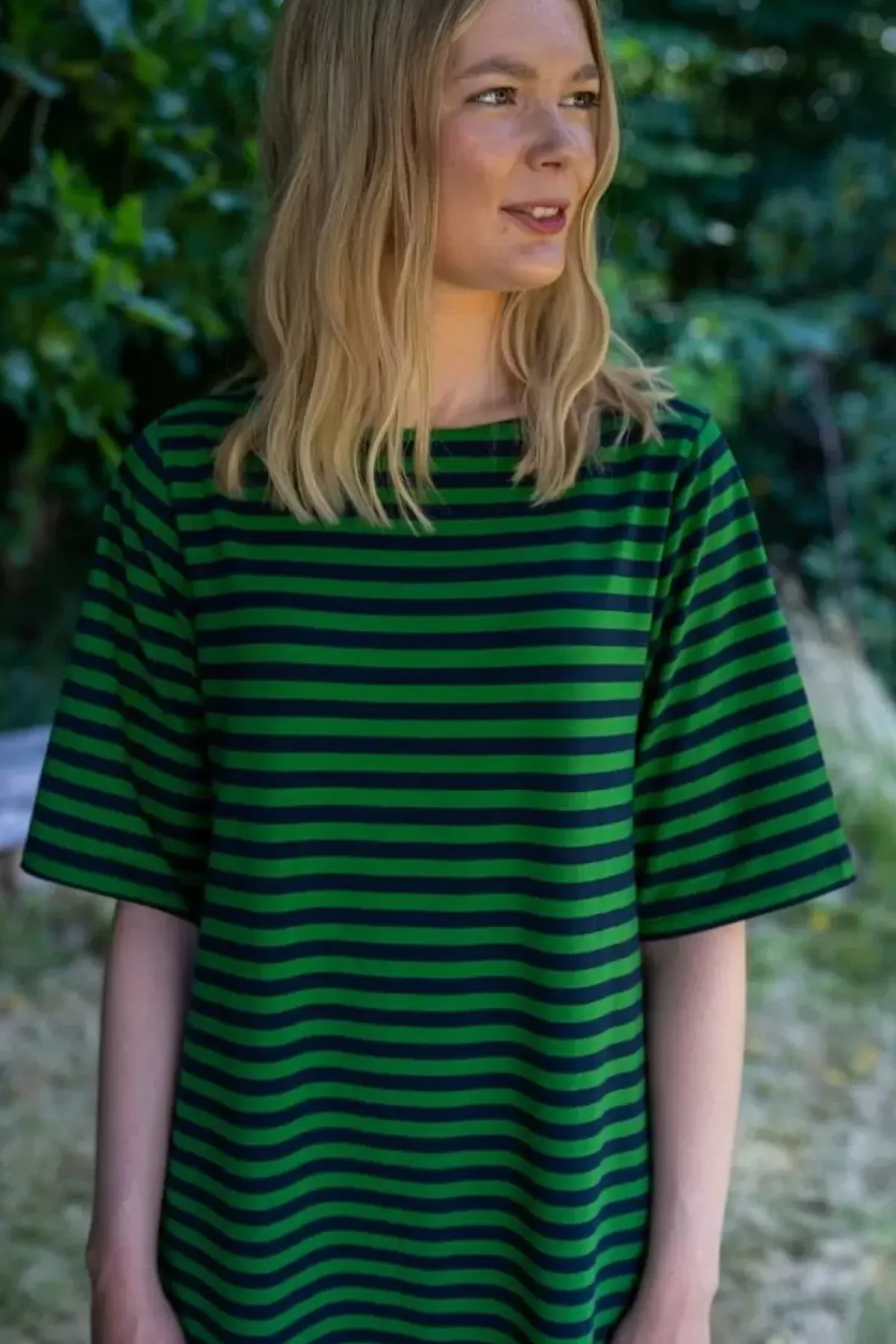 Danefæ Kleider>Ess - Sukker Dress Fall Jungle/Dk Navy