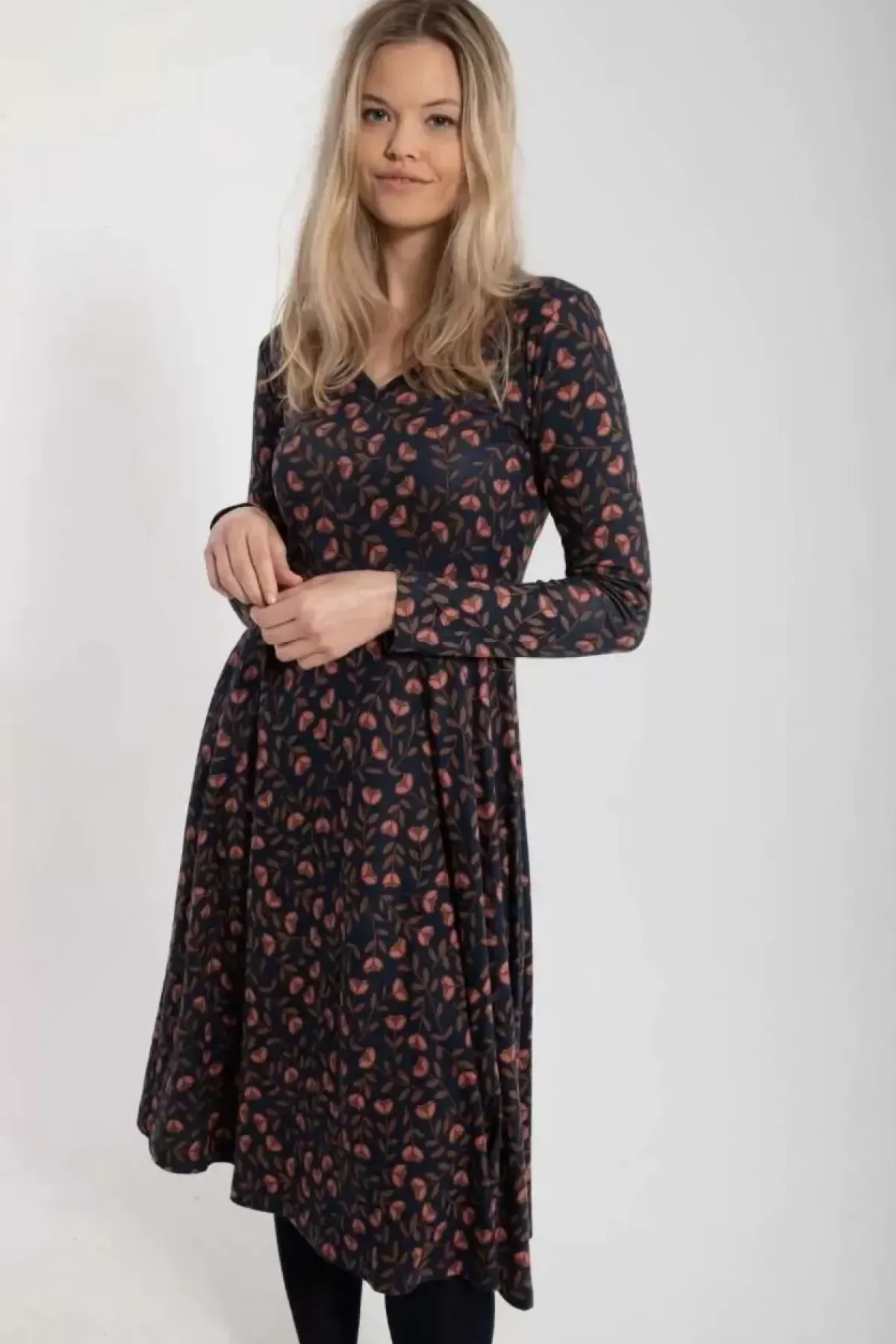 Danefæ Kleider>Organic - Danandreasen Dress Dk Navy/Redwine Fleurie