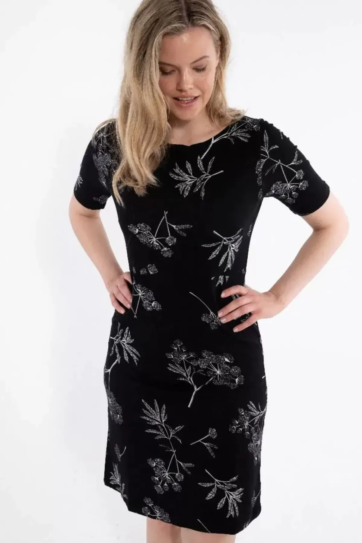 Danefæ Kleider>Organic - Danedaffodil Slub Dress Black Hemlock