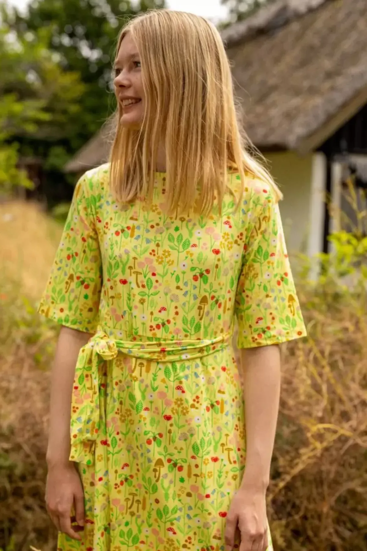 Danefæ Kleider>Organic - Daneflora Slub Jersey Dress Pale Yellow Botanical