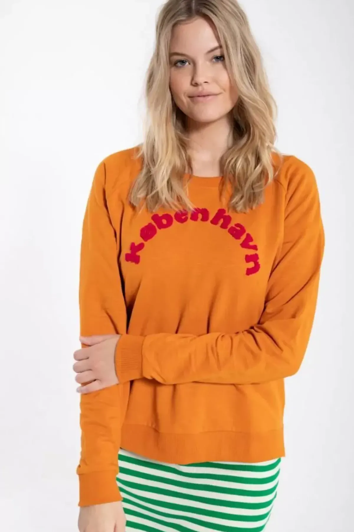 Danefæ Sweatshirts>Organic - Daneklausen Sweat Honey Kobenhavn