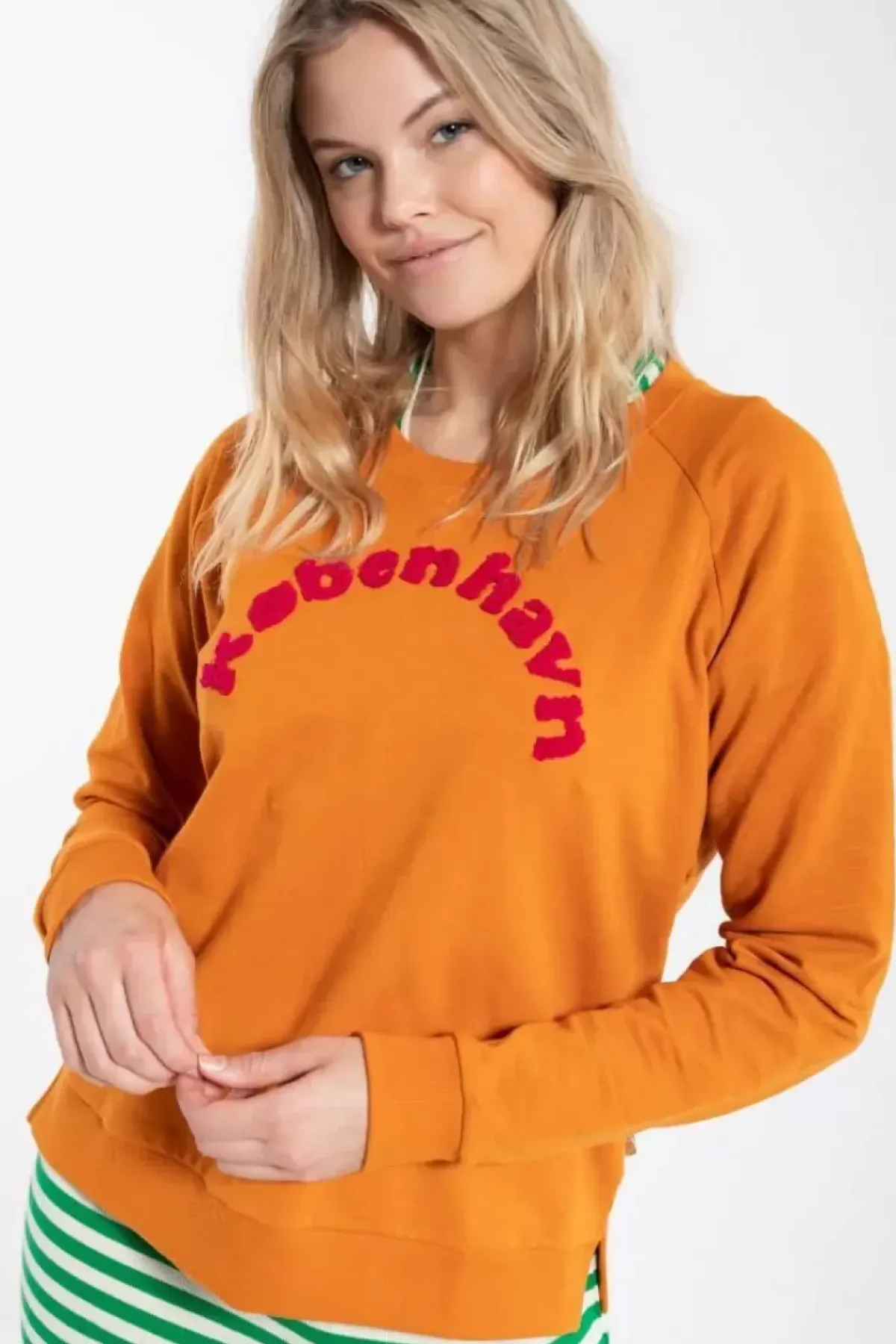 Danefæ Sweatshirts>Organic - Daneklausen Sweat Honey Kobenhavn