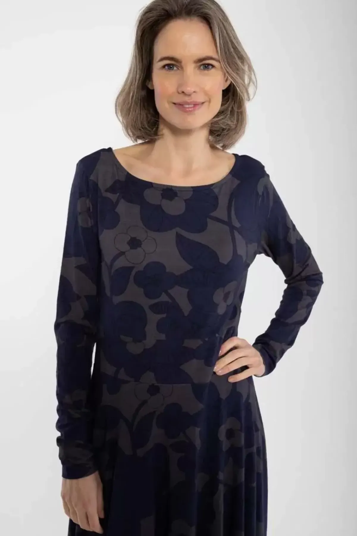 Danefæ Kleider>Organic - Danesigrid Viscose Slub Dress Grey Marine Bloom Boom