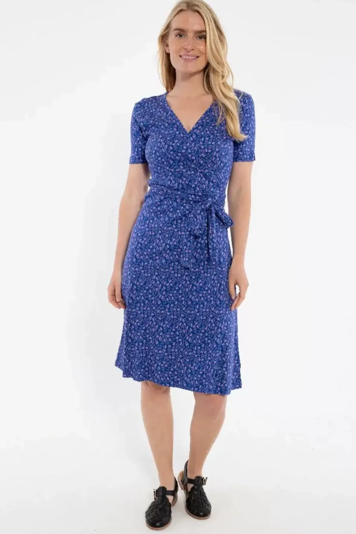 Danefæ Kleider>Organic - Danevenice Inter Dress Deep Marine Fleurie